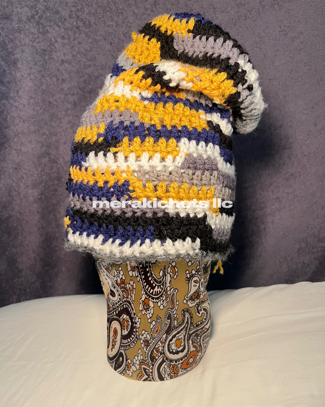 REVERSIBLE SCRAP SLOUCH BEANIE