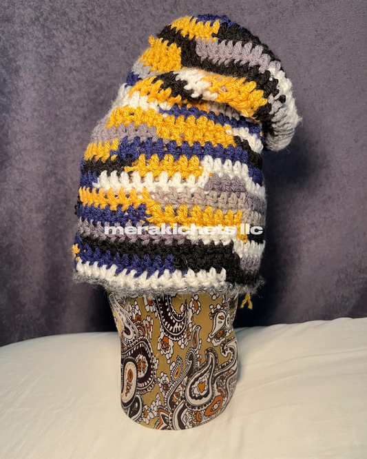 REVERSIBLE SCRAP SLOUCH BEANIE